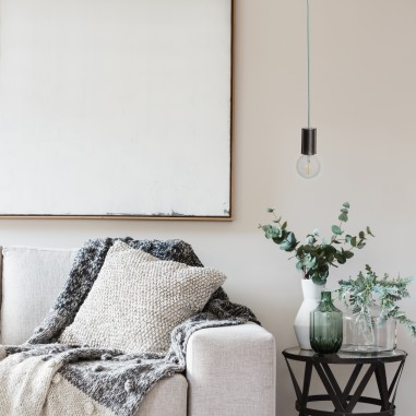 Portalámparas de cuero negro