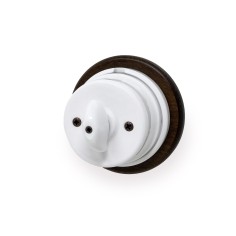 Kombinieren Sie ihn mit einem unserer geflochtenen Textilkabel und gestalten Sie Ihre Vintage-Beleuchtung