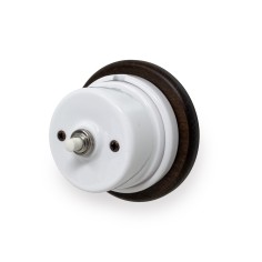 Drucktaster für Klingel aus weißem Porzellan mit Holzsockel in Nussbaum