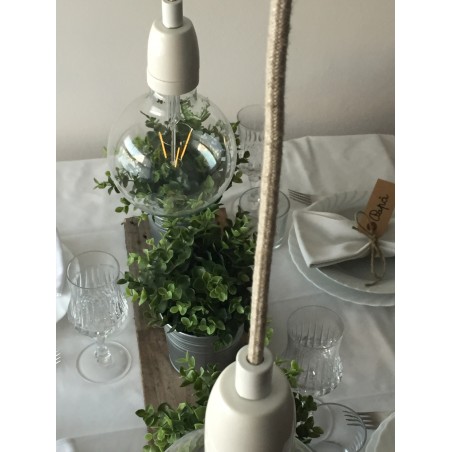 SERRE-CÂBLE CYLINDRIQUE EN METAL BLANC