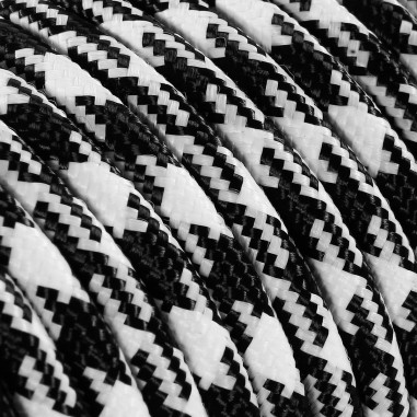 Rundes, farbiges textilummanteltes Elektrokabel im Muster in Schwarz und Weiß
