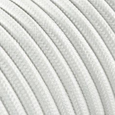 Flaches, textilummanteltes Elektrokabel in Weiß