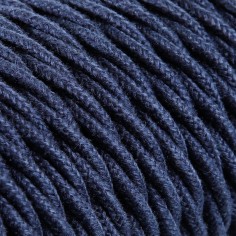 Geflochtenes, textilummanteltes Elektrokabel in Jeans mit natürlicher Optik