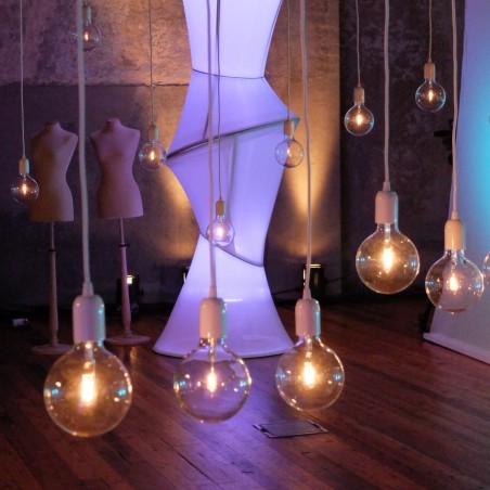 Cable eléctrico redondo recubierto de tela de color blanco