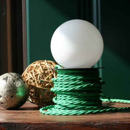 Cable eléctrico trenzado recubierto de tela verde